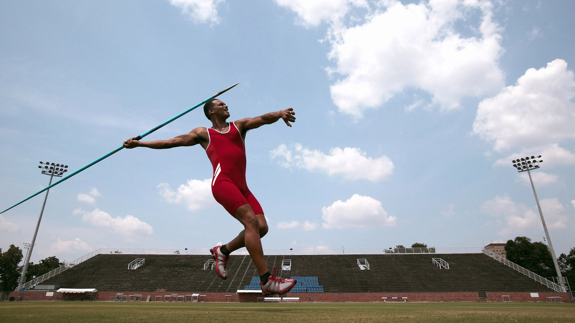 开云体育官方-MotoGP新赛季开跑，马奎斯全力冲击冠军，摩托gp马奎斯年薪
